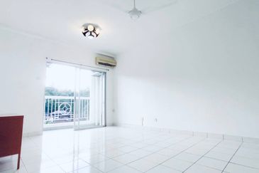 Pangsapuri Kristal (Crystal Tower), Taman Bukit Indah