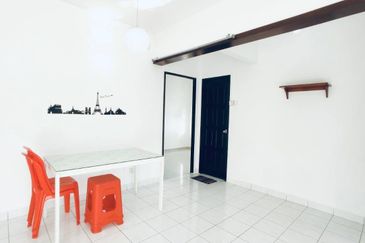 Pangsapuri Kristal (Crystal Tower), Taman Bukit Indah