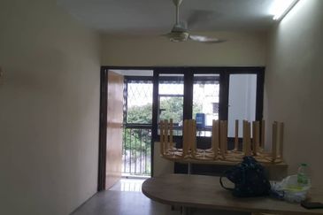 Dahlia Apartment, Pandan Indah