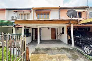 AU 1 (Datuk Keramat)