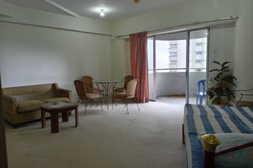 Golden Hills Resort (Amber Court)