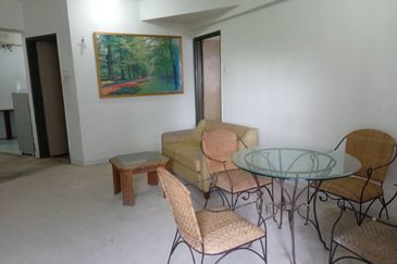 Golden Hills Resort (Amber Court)