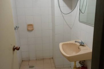 Golden Hills Resort (Amber Court)