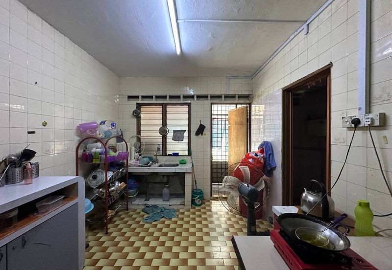 Kampung Melayu Tambahan