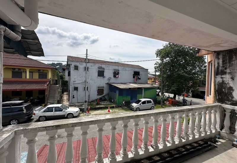 Kampung Melayu Tambahan