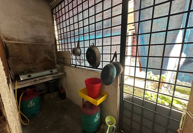 Kampung Melayu Tambahan