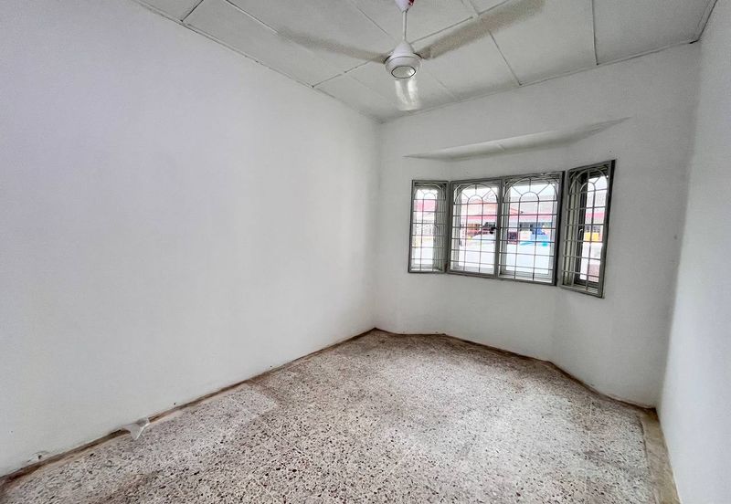 Taman Kinrara Seksyen 2