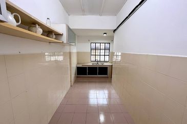 Taman Kinrara Seksyen 2