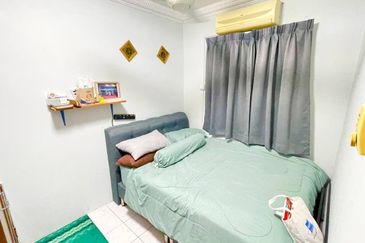 Desa Putra Apartments