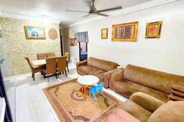 Desa Putra Apartments