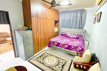 Desa Putra Apartments