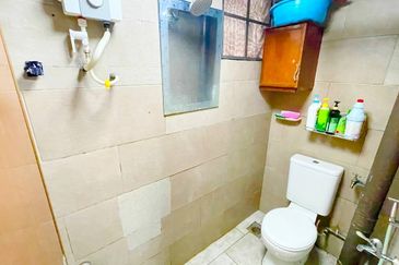 Desa Putra Apartments