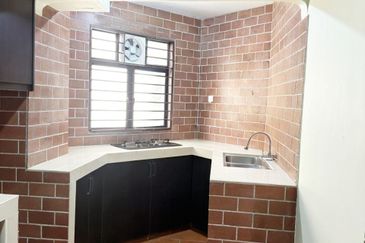 Pangsapuri Kristal (Crystal Tower), Taman Bukit Indah