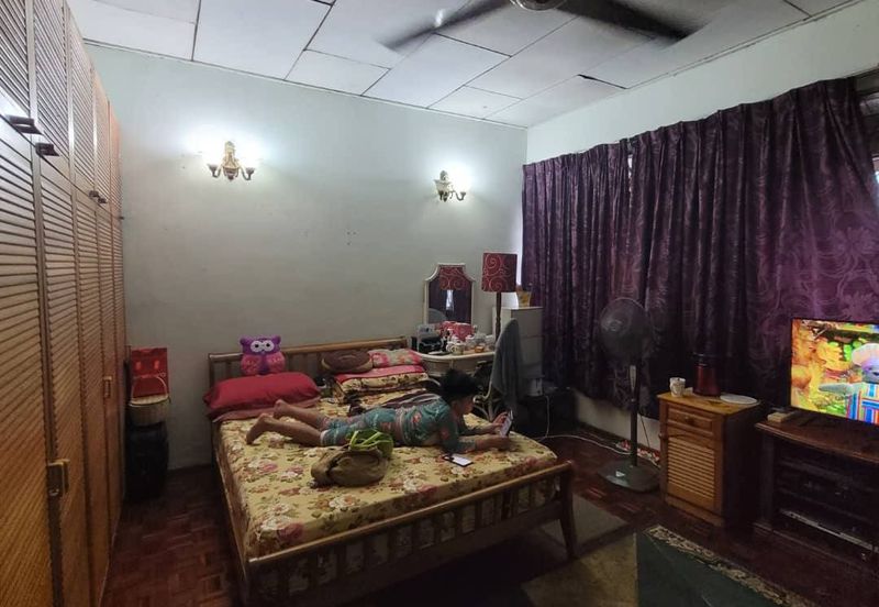 Taman Desa Keramat AU2