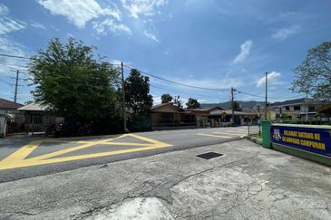 Kampung Ampang Campuran