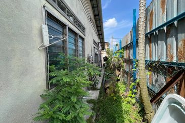 Kampung Ampang Campuran