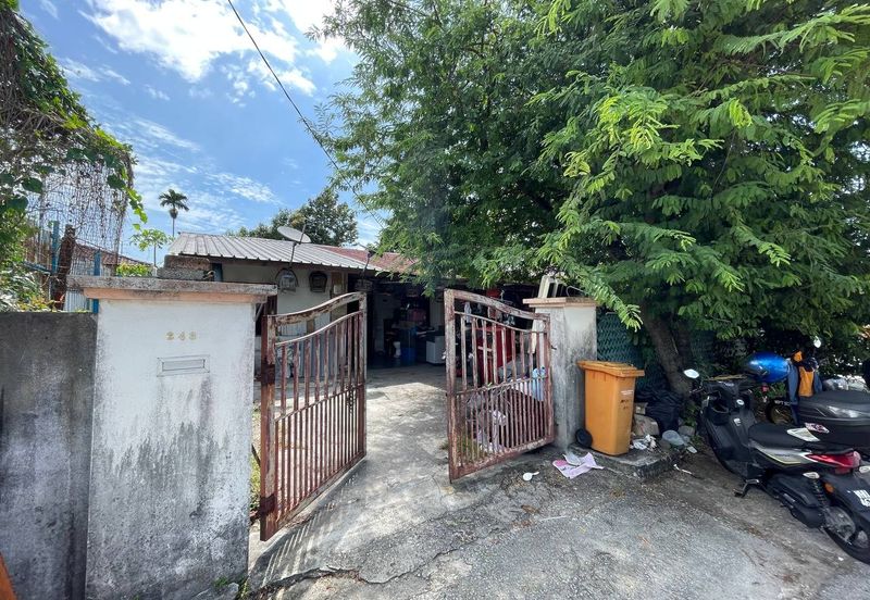 Kampung Ampang Campuran