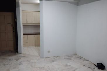 Menara Jade (Jade Tower), Taman Bukit Indah