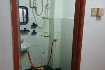 Menara Jade (Jade Tower), Taman Bukit Indah