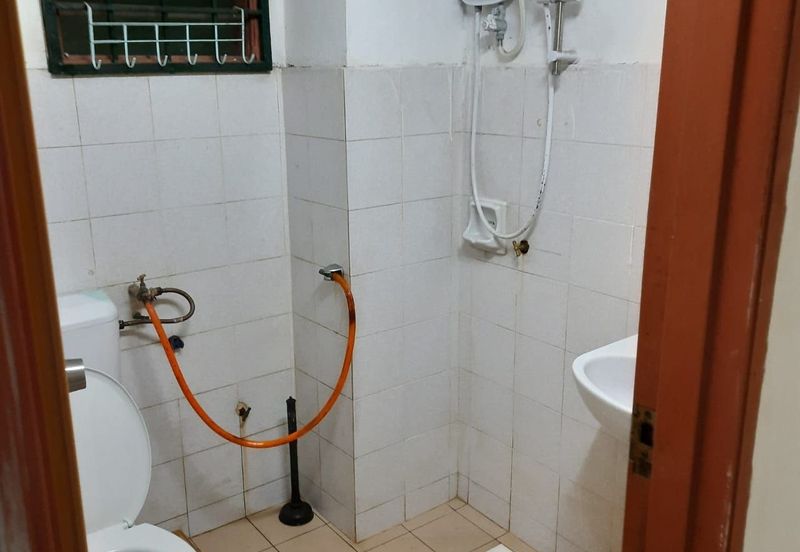 Menara Jade (Jade Tower), Taman Bukit Indah