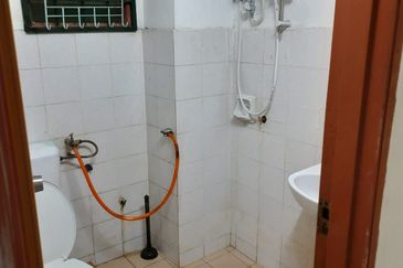 Menara Jade (Jade Tower), Taman Bukit Indah