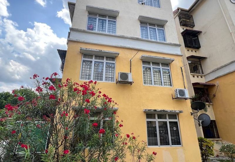 Sri Baiduri Apartment