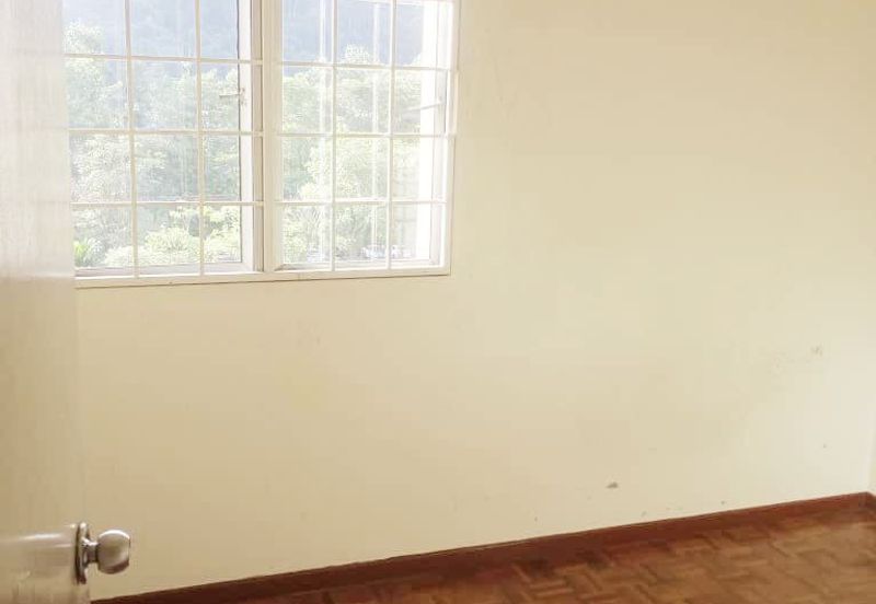 Kondominium Tiara Intan, Taman Bukit Indah