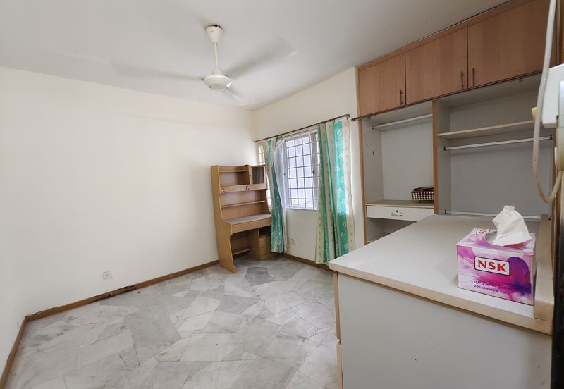 De Tropicana Condominium