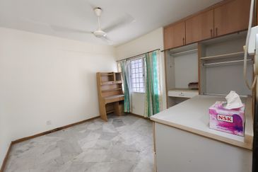 De Tropicana Condominium