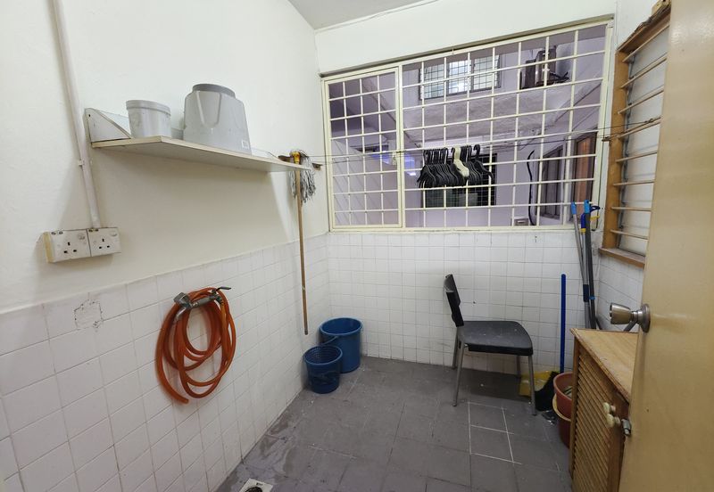 De Tropicana Condominium