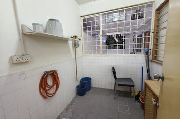 De Tropicana Condominium