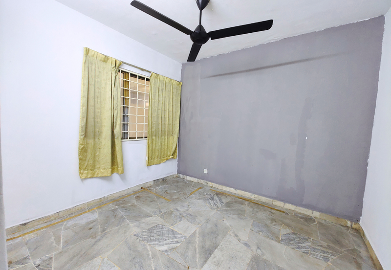 De Tropicana Condominium