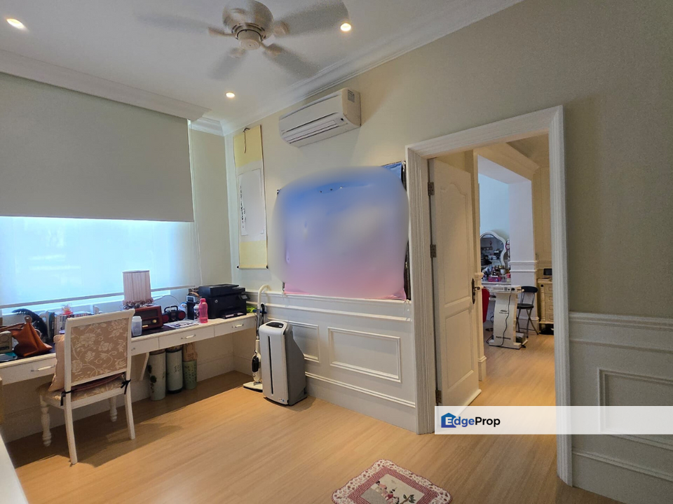 Bungalow Minden Heights Gelugor Spacious 3 Storey For Sale furnitured, Penang, Gelugor