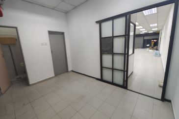 Commercial Shop Retail G floor 1st floor prime location