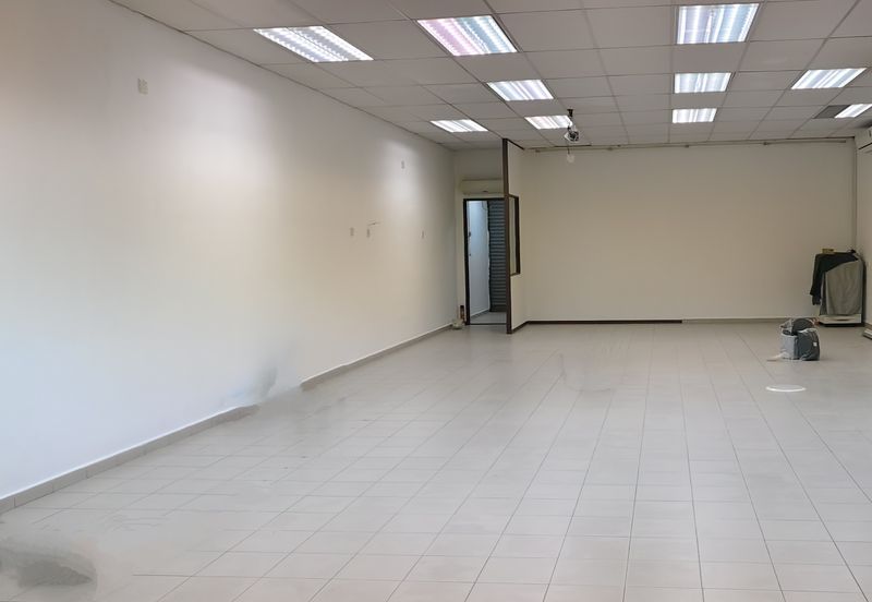 Commercial Shop Retail G floor 1st floor prime location