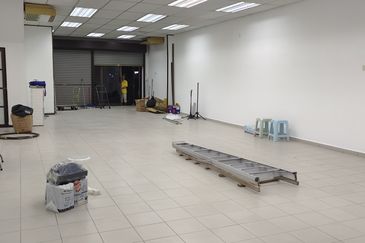 Commercial Shop Retail G floor 1st floor prime location