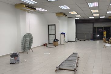 Commercial Shop Retail G floor 1st floor prime location