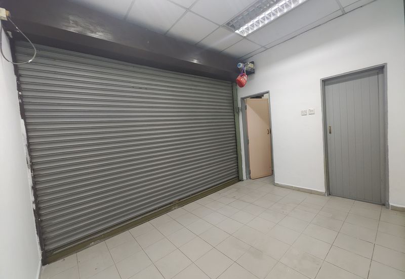 Commercial Shop Retail G floor 1st floor prime location