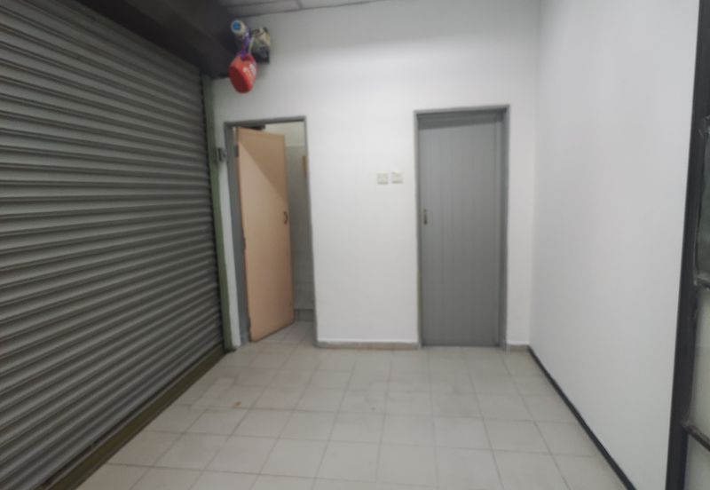 Commercial Shop Retail G floor 1st floor prime location
