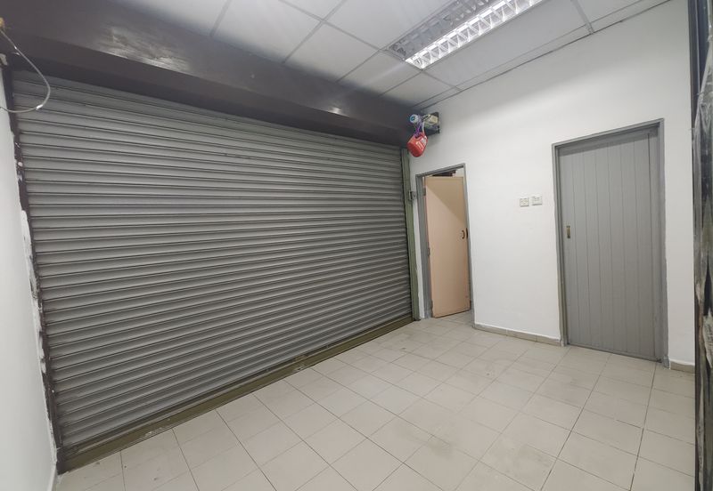 Commercial Shop Retail G floor 1st floor prime location
