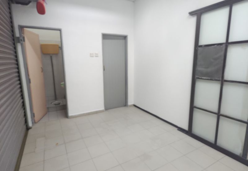 Commercial Shop Retail G floor 1st floor prime location