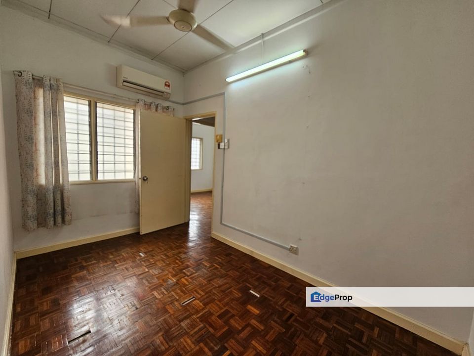 Putra Heights Double Storey Terrace 22x75 Facing Open With Kitchen Cabinet And Aircond, Selangor, Subang Jaya