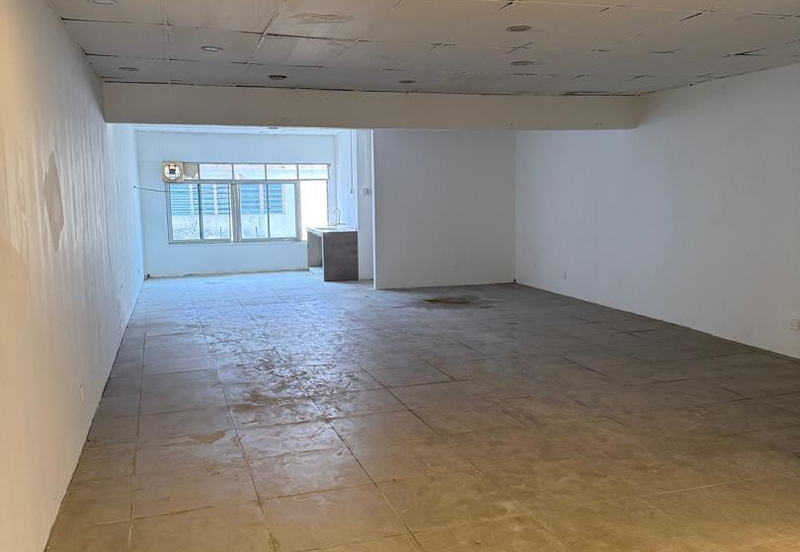 Bukit Sentosa Rawang 1st Floor Office Facing Main Road