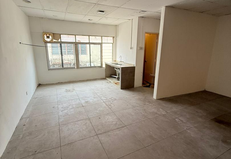 Bukit Sentosa Rawang 1st Floor Office Facing Main Road