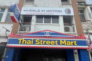 Bandar Seri Putra Kajang Ground Floor Shop Facing Main Area