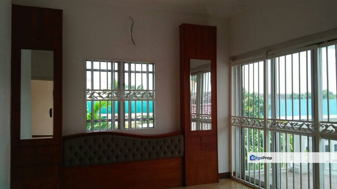 Kampung Raja Uda Port Klang Freehold Bungalow with Huge Land, Selangor, Port Klang