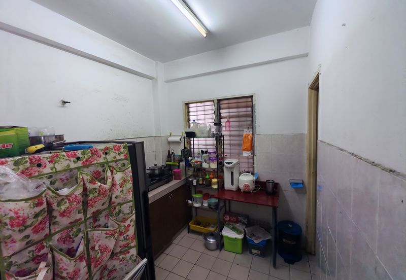 Meranti Apartment, Taman Subang Mewah