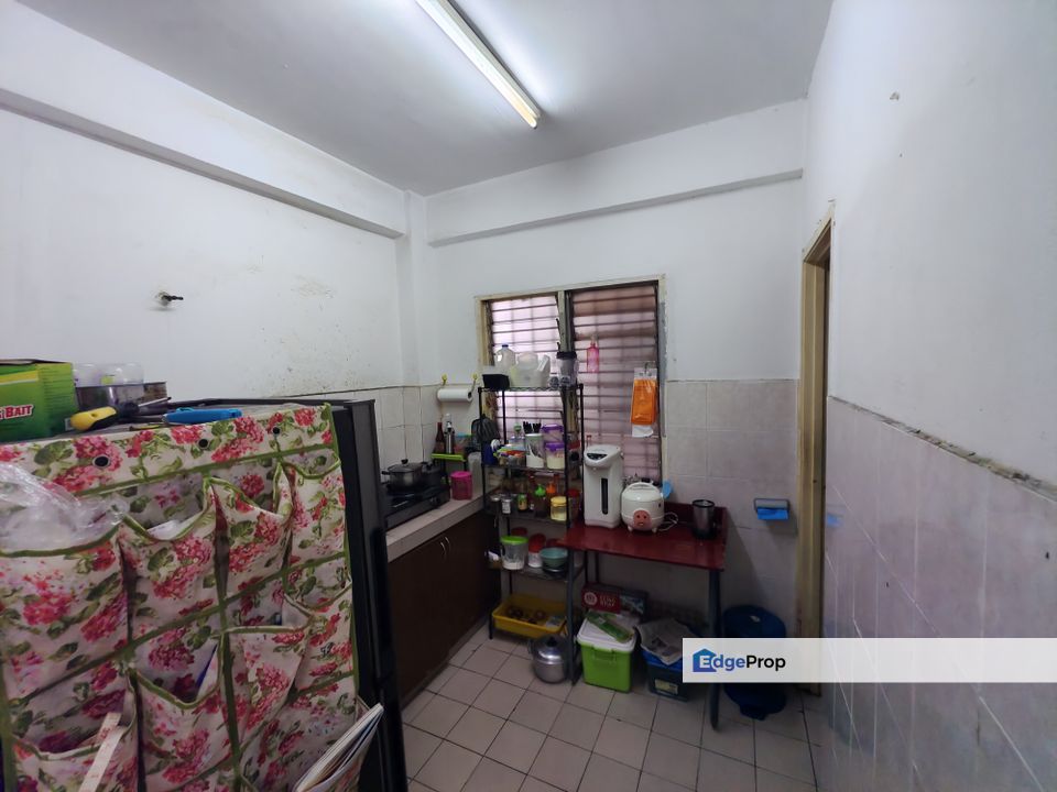 Meranti Apartment Subang Jaya 720sf + Covered Carpark, Selangor, USJ