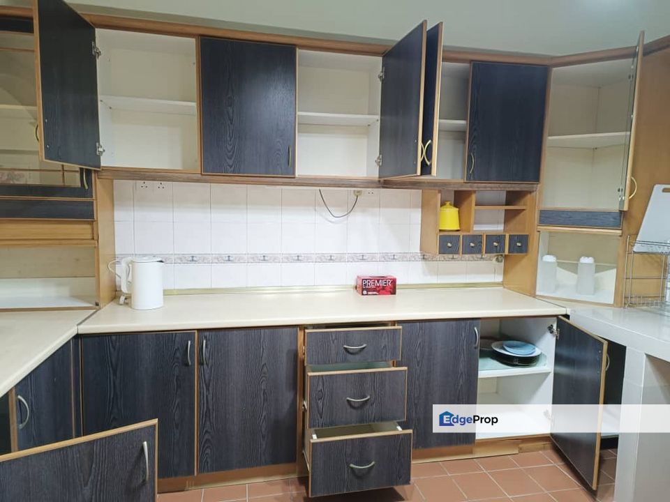 Vista Komanwel B Bukit Jalil Corner Unit Freehold Near Highways, Kuala Lumpur, Bukit Jalil