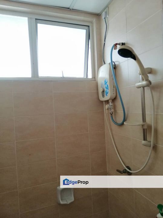 Cova Square Soho Kota Damansara Facing Main Road Near Segi College, Selangor, Kota Damansara